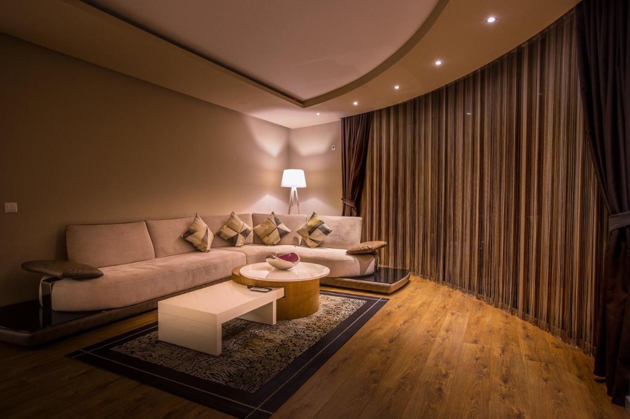 Bentley Apartments Priștina Exterior foto